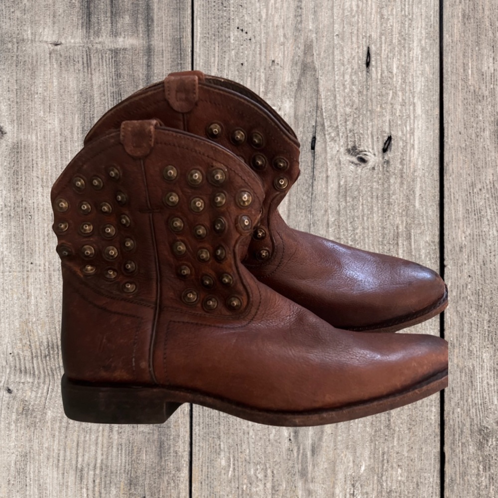 Western style Frye boots